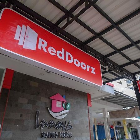 Hôtel Reddoorz Near Taman Pantai Alam Indah Tegal à Tegal  Extérieur photo
